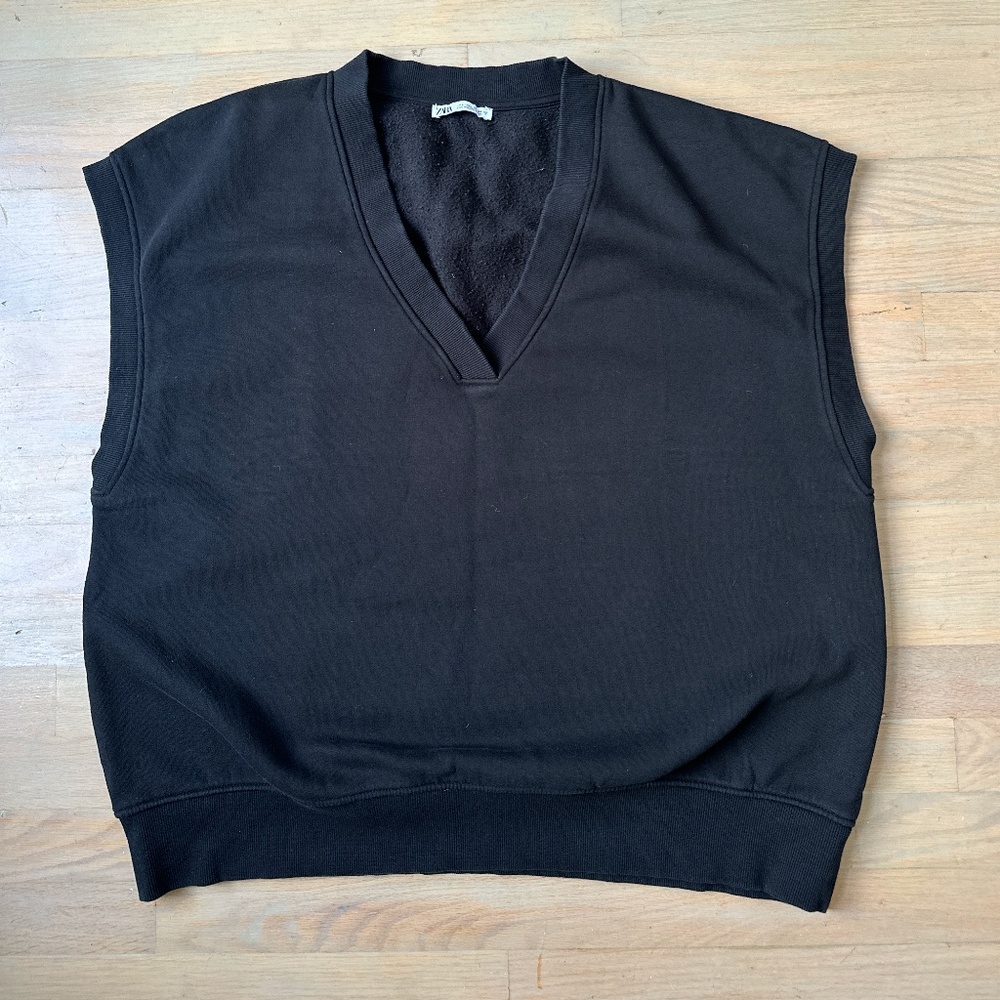 Zara V-Neck Black Sweater Vest oversized Boxy Fit Size Large